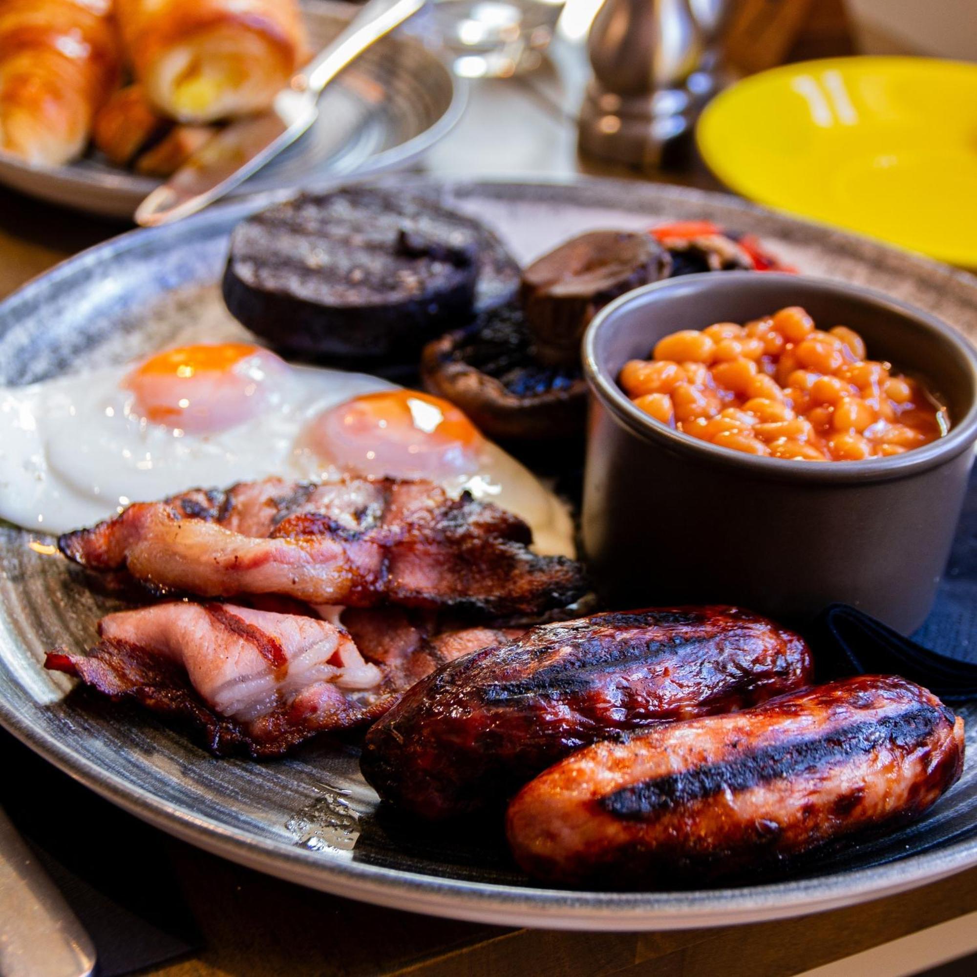 The Kings Head Inn, Home Of The Acle Steak المظهر الخارجي الصورة